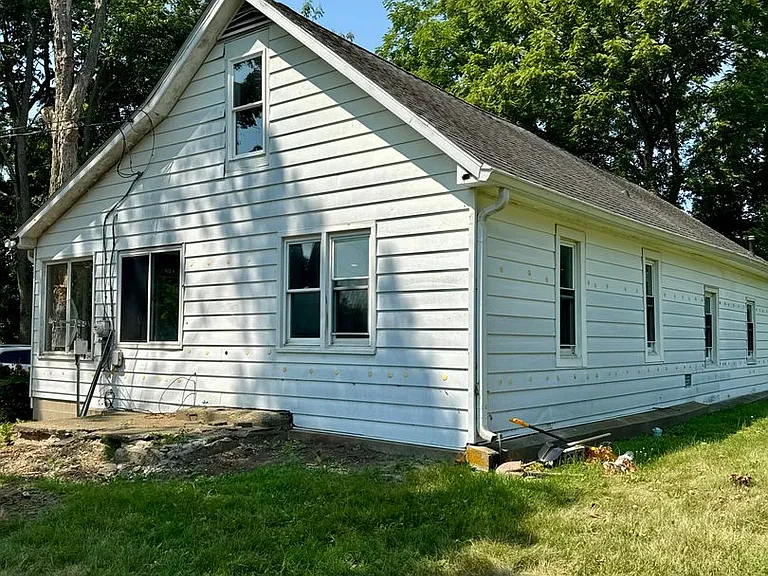 9219 N 100 W — Photo 3