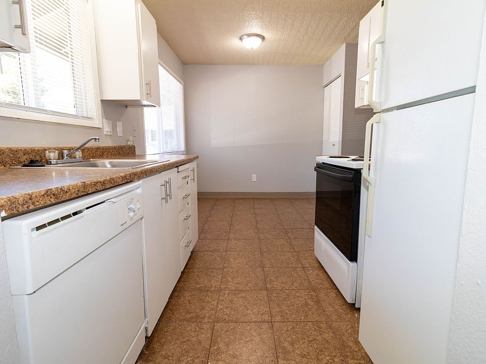 Queens Commons 16520 NE Glisan St Portland, OR Zillow Apartments