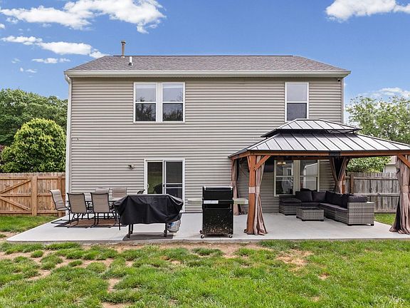 5th image of 313 Trowbridge Dr