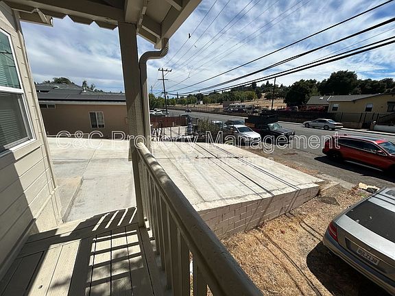 3rd image of 2226 Sacramento St
