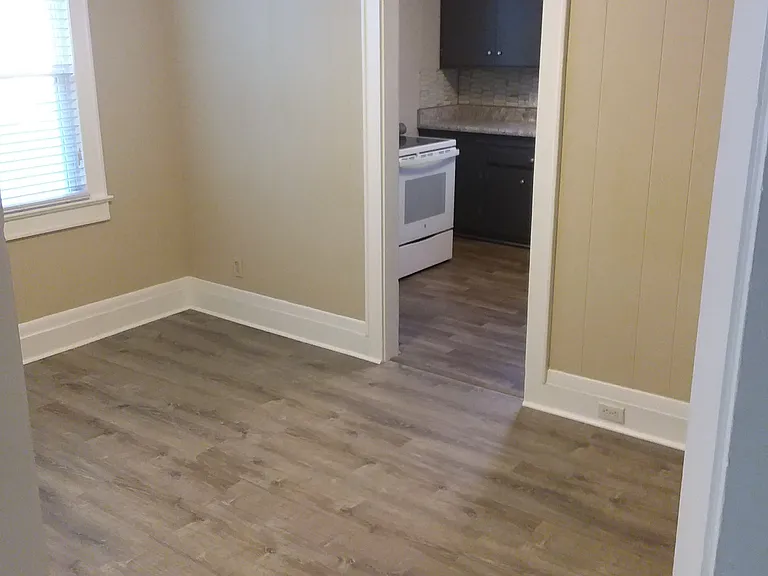 512 Belmont St — Photo 6