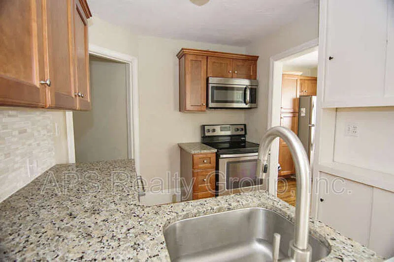 2 bed, 1.0 bath, 1200 sqft, $1,450 — Photo 4