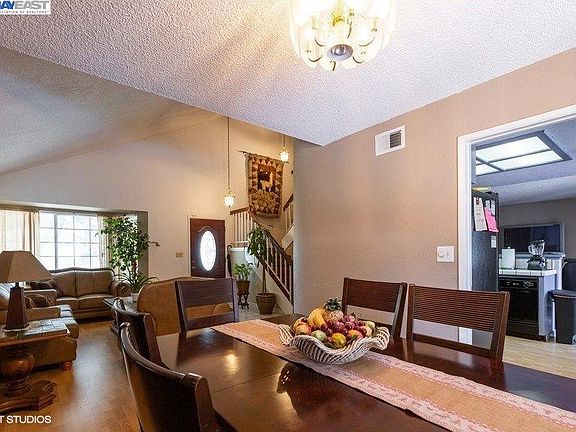 5th image of 4430 Holt St