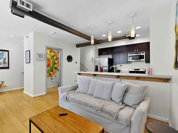 343 Platinum St SW Unit B, Albuquerque, NM 87102