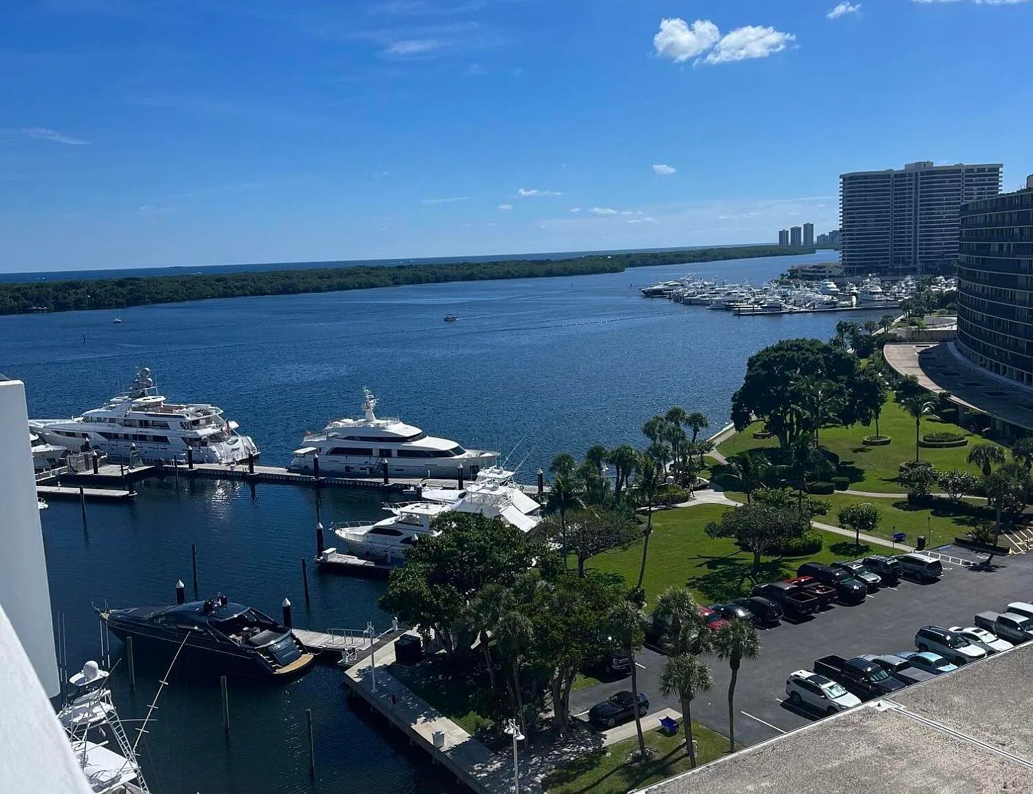 2 bed, 2.5 bath, 1255 sqft, $3,100 — Photo 3