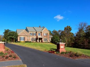 27563 Equine Ct, Chantilly, VA 20152