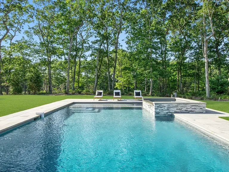 Fairway Ct — Photo 5