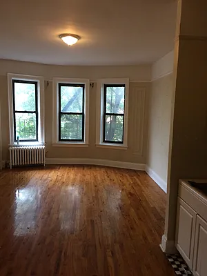 Rented by Realty Collective | media 23