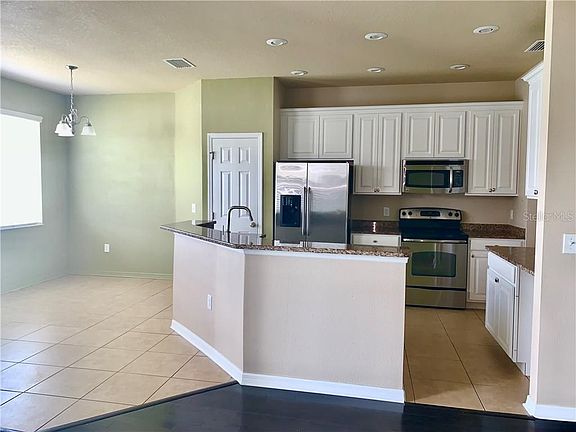 3rd image of 7403 Tangle Bend Dr