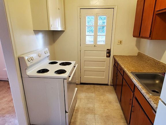 2nd image of 2512 Spring Garden St