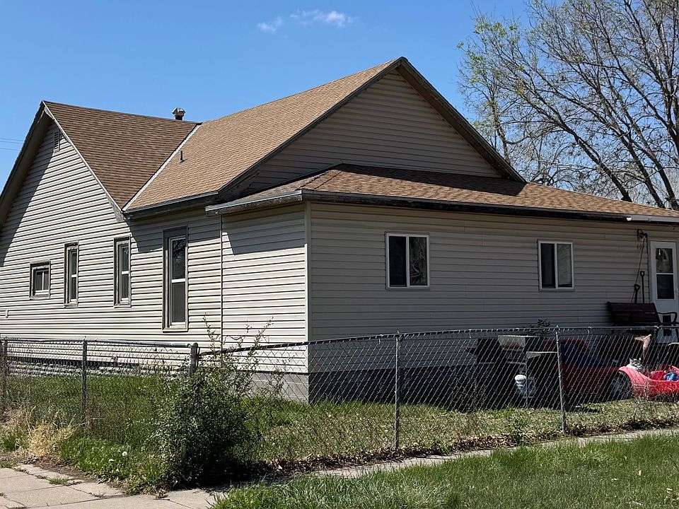 1st image of 402 S Bailey