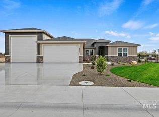 9576 S Coopers Hawk Way, Nampa, ID 83686