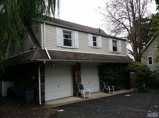 2441 1st St, Fort Lee, NJ 07024