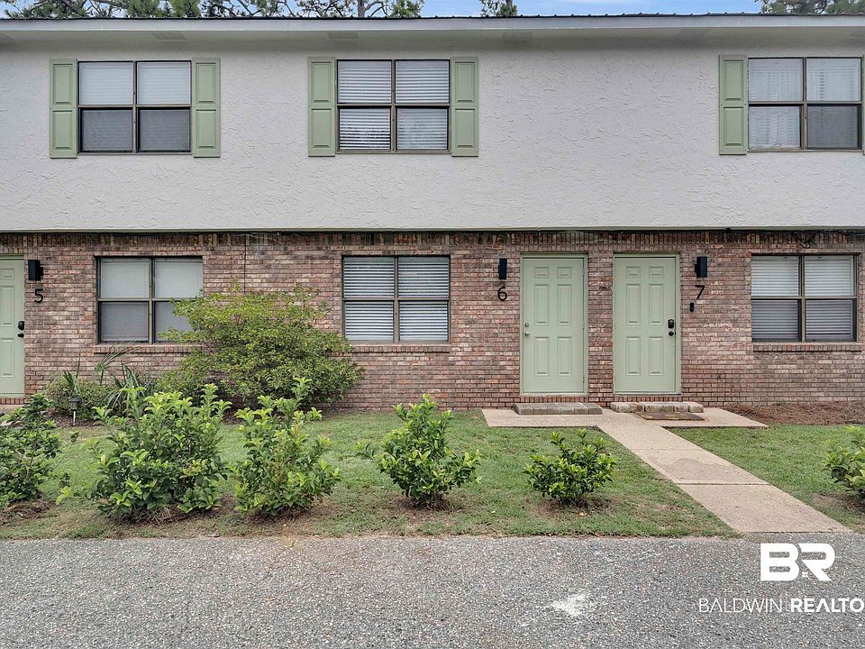 1st image of 226 W Canal Dr #6