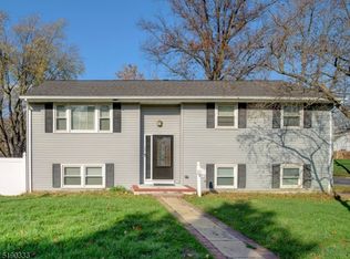 702 Bound Brook Ave, Raritan, NJ 08869