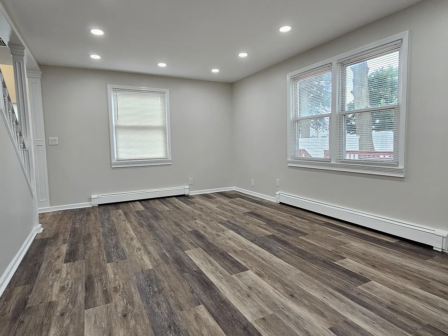 3 bed, 1.5 bath, 1400 sqft, $2,850 — Photo 3