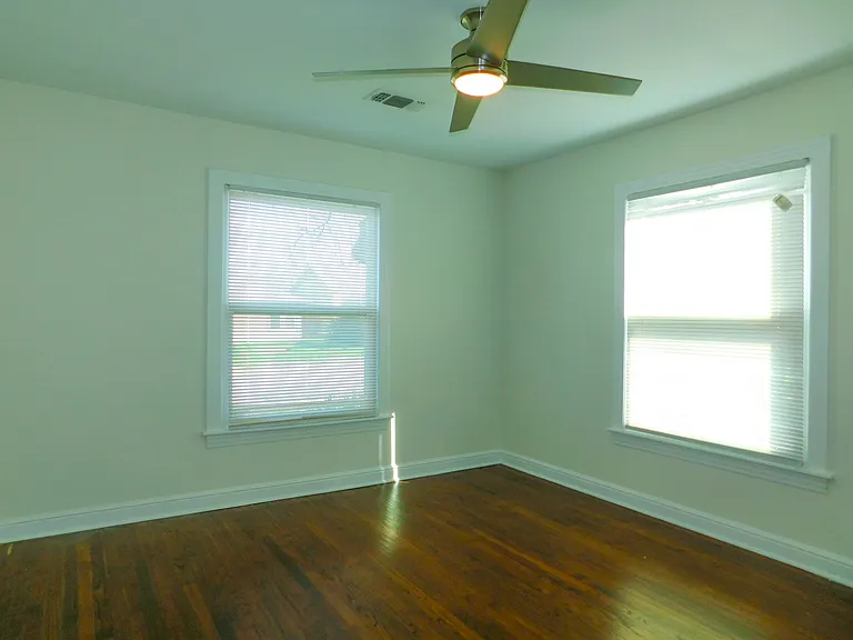 901 Gregg St — Photo 6