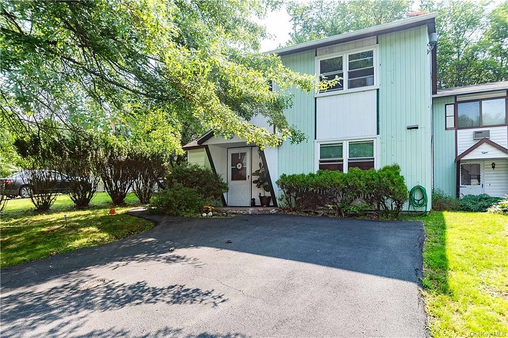 10 Elizabeth Way, Kiamesha Lake, NY 12751 Zillow