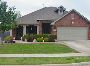 704 Graham Ct, Crowley, TX 76036