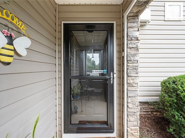 339 W Oaks Trl, Woodstock, GA 30188