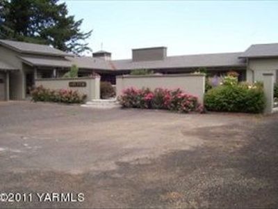 157 Raptor Haven Ln, Tieton, WA, 98947