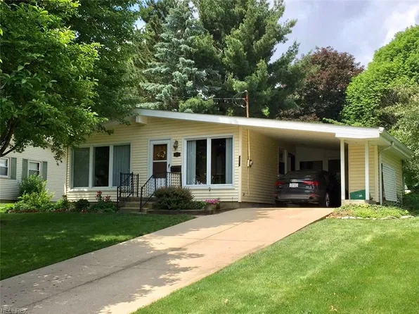 1025 Ridgecrest Dr, Wooster, OH 44691