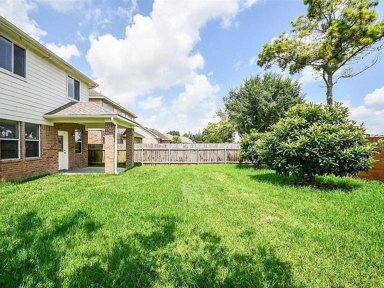 13111 Rippling Creek Ln — Photo 47
