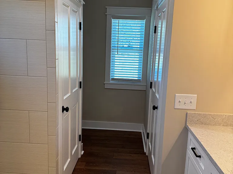 421 Reeves Ave — Photo 7