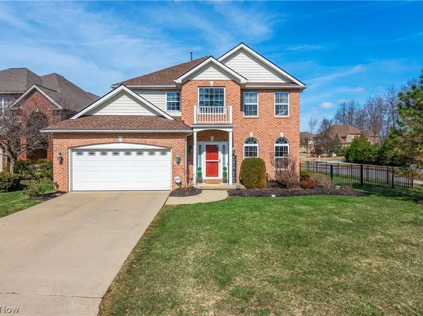 33958 Crown Colony Dr, Avon, OH 44011