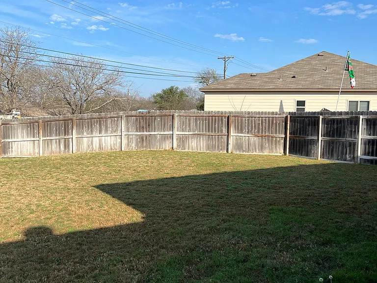 8119 Redbrush — Photo 39