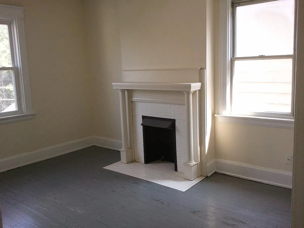6 bed, 2.5 bath, 2000 sqft, $4,350 — Photo 4