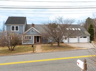 906 Salem Rd, Dracut, MA 01826