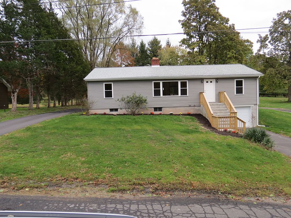 1st image of 5 Collins Ln