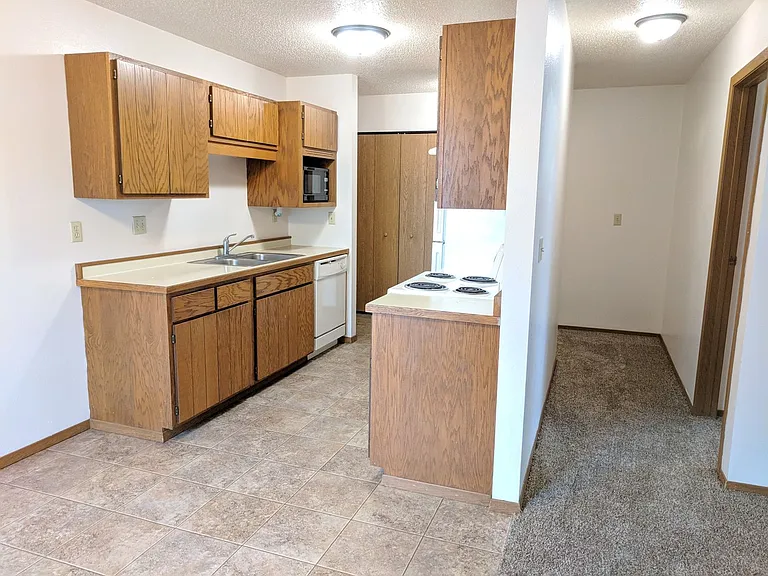 Gatewood Apartments — Photo 53