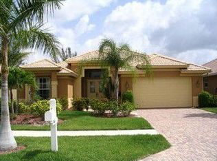 1055 Tivoli Dr, Naples, FL 34104