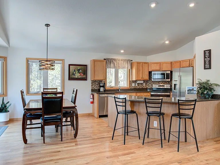 28 Valley View Ln — Photo 8
