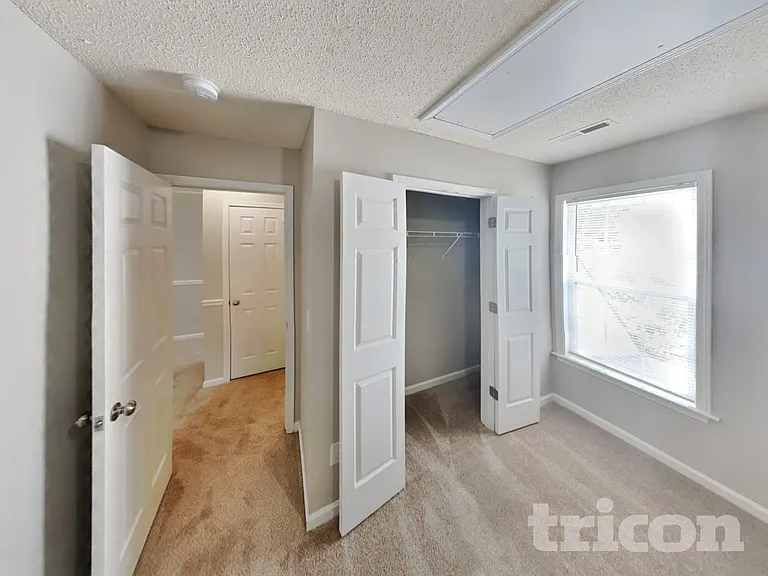 200 Falcon Rd — Photo 12