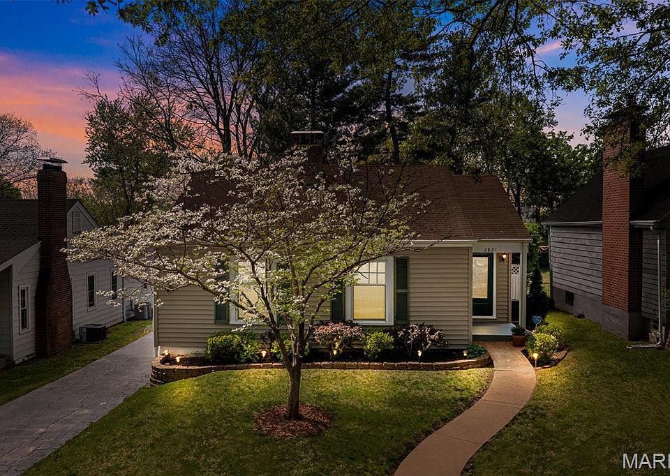 1st image of 2821 Manderly Dr