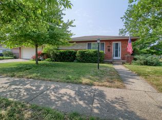 32209 Bretton St, Livonia, MI 48152