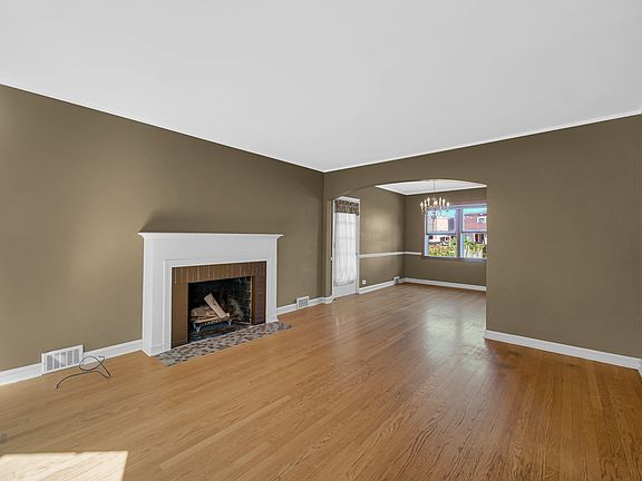 3rd image of 5618 Carol Ave