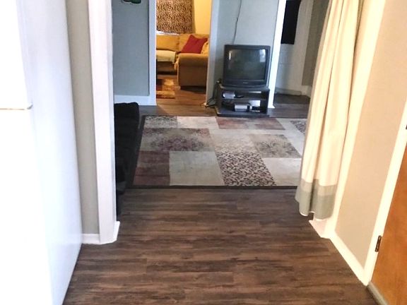5th image of 946 N 8th St