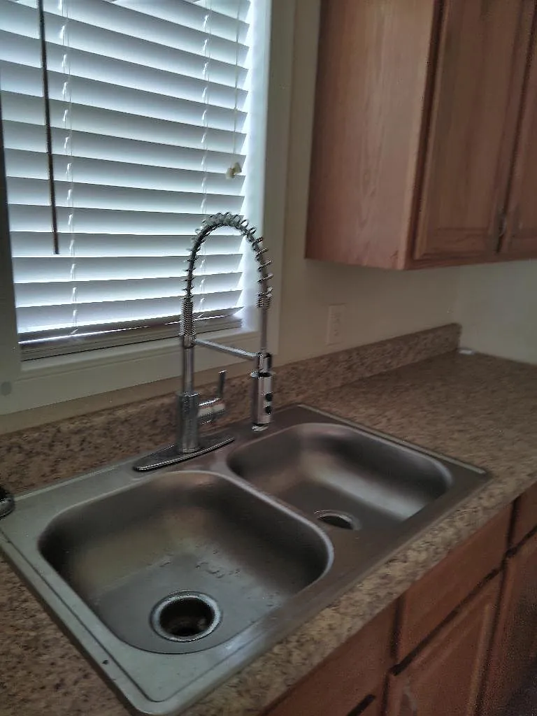 1 bed, 700 sqft, $1,095 — Photo 2