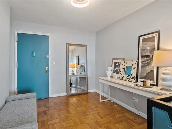 2835 Webb Avenue image 3 of 18