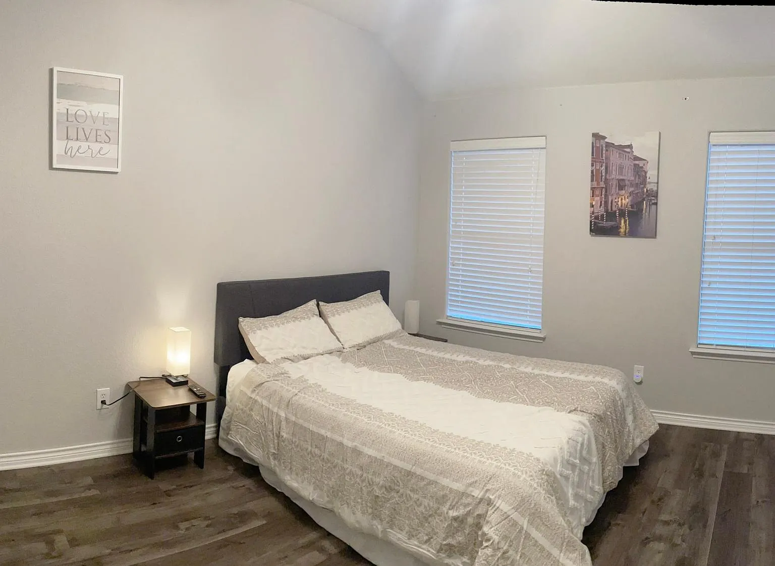 3 bed, 1816 sqft, $3,650 — Photo 2