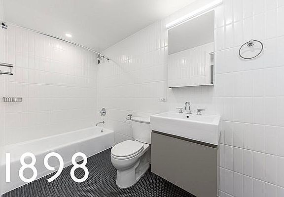 3rd image of 561 Amsterdam Ave #14D