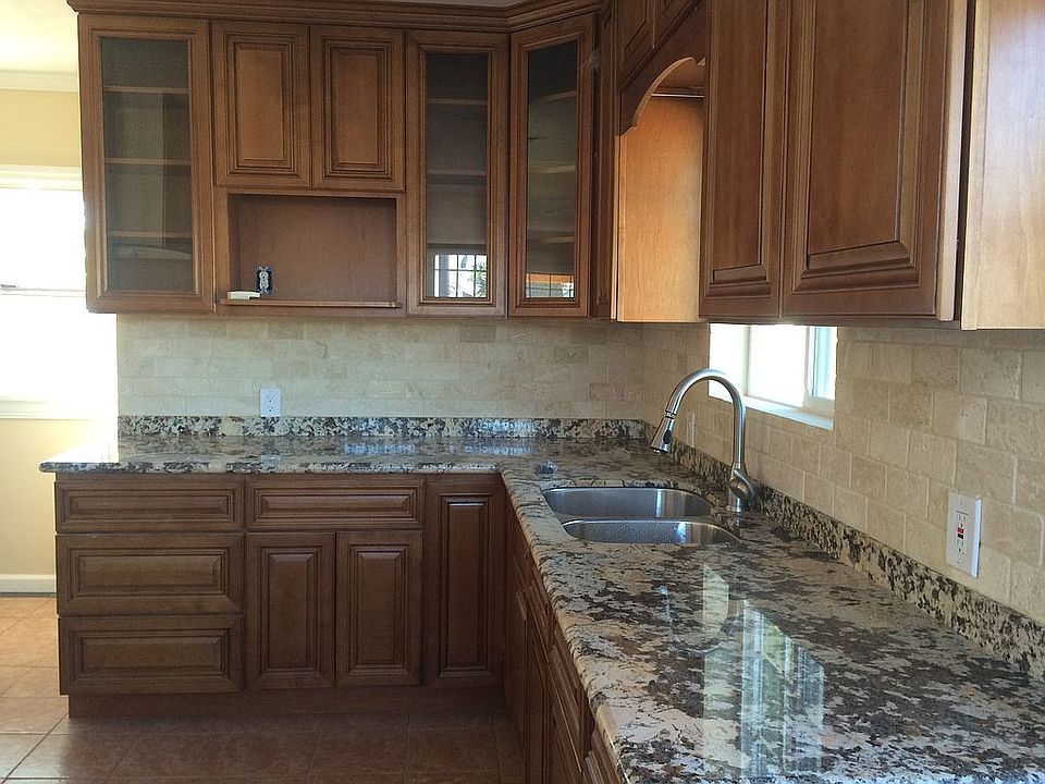 2nd image of 1249 W 75th St