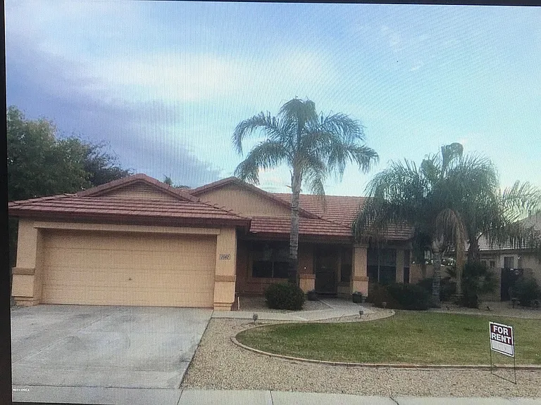 2062 E Willow Wick Rd — Photo 11