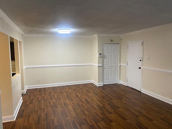 Entrance and Coat Closet