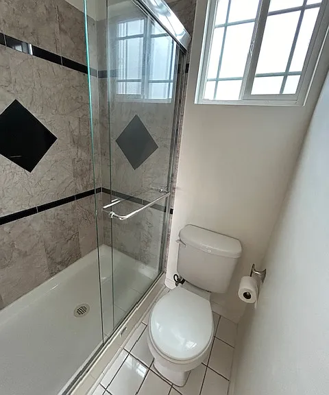 412 1/2 Rose Ave #B — Photo 8