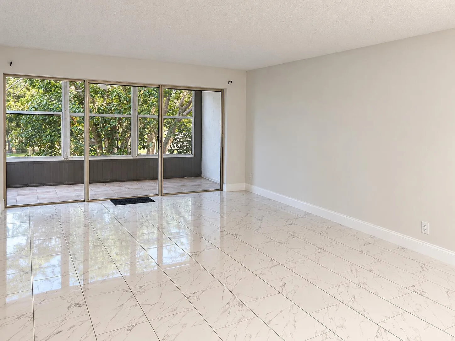 1 bed, 1.5 bath, 825 sqft, $1,650 — Photo 4